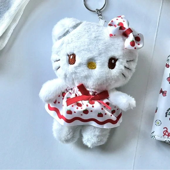 ❤️(HK0042) Hello Kitty Adorable 4-Piece Cozy Plush Purse Bundle. - Picture 5 of 9
